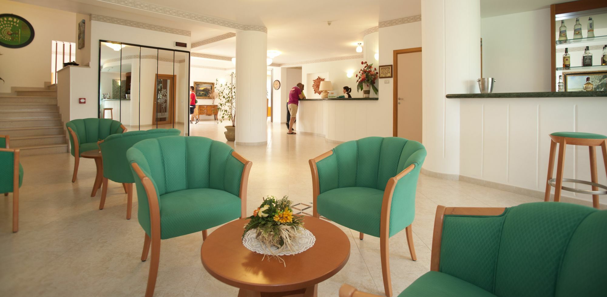 Oasiclub Hotel - Appartamenti 维耶斯泰 外观 照片