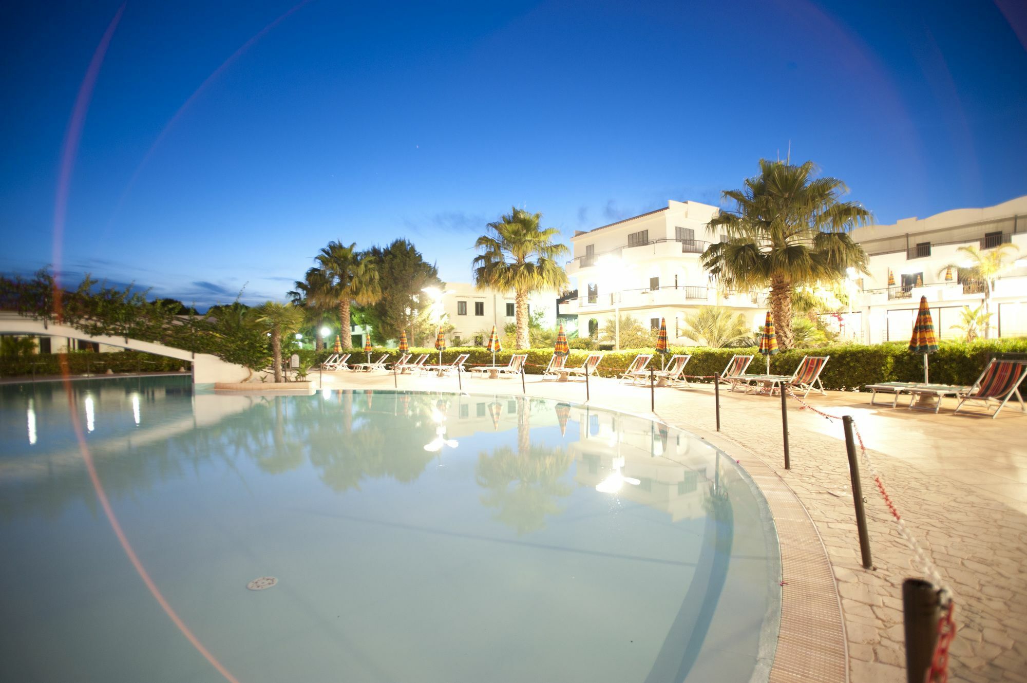 Oasiclub Hotel - Appartamenti 维耶斯泰 外观 照片
