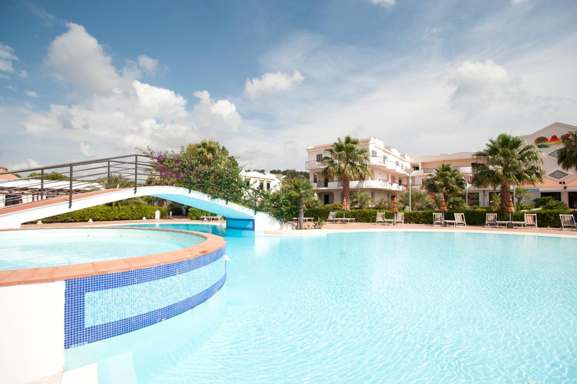 Oasiclub Hotel - Appartamenti 维耶斯泰 外观 照片
