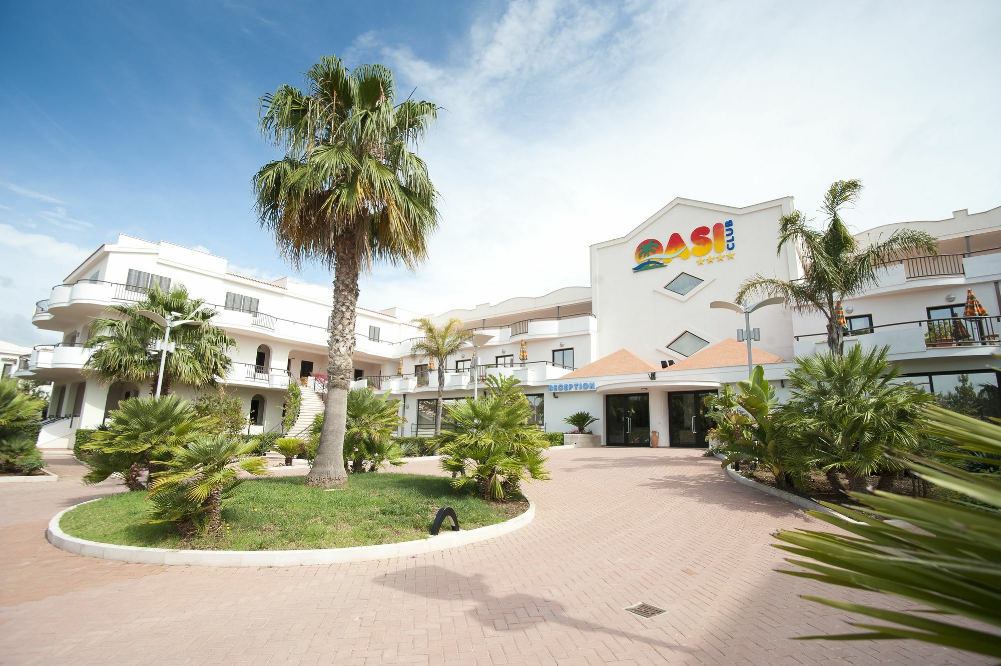 Oasiclub Hotel - Appartamenti 维耶斯泰 外观 照片